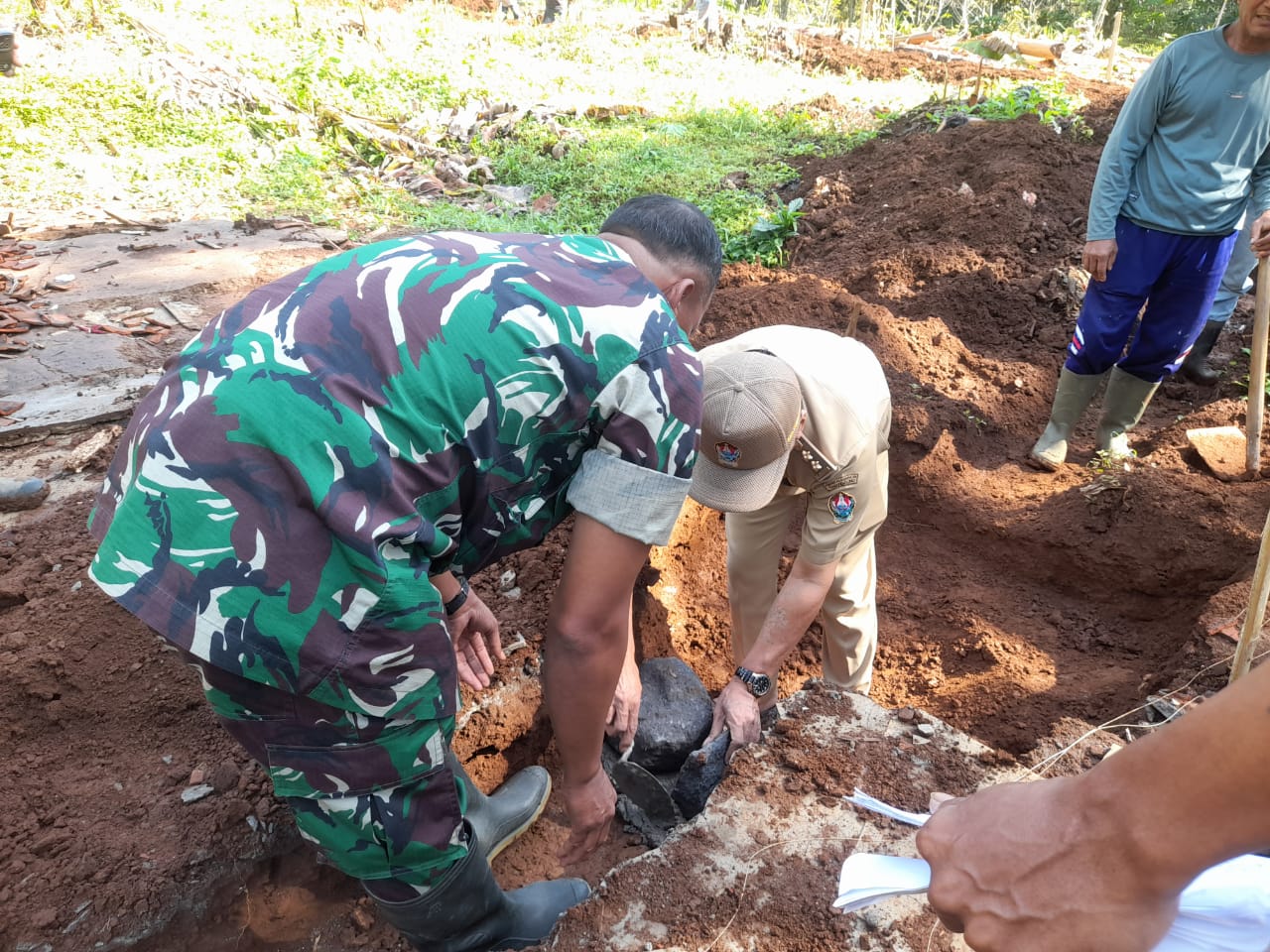 PELETAKAN BATU PERTAMA PEMBANGUNAN GEDUNG KOPERASI MERAH PUTIH DESA NGEMPLAK