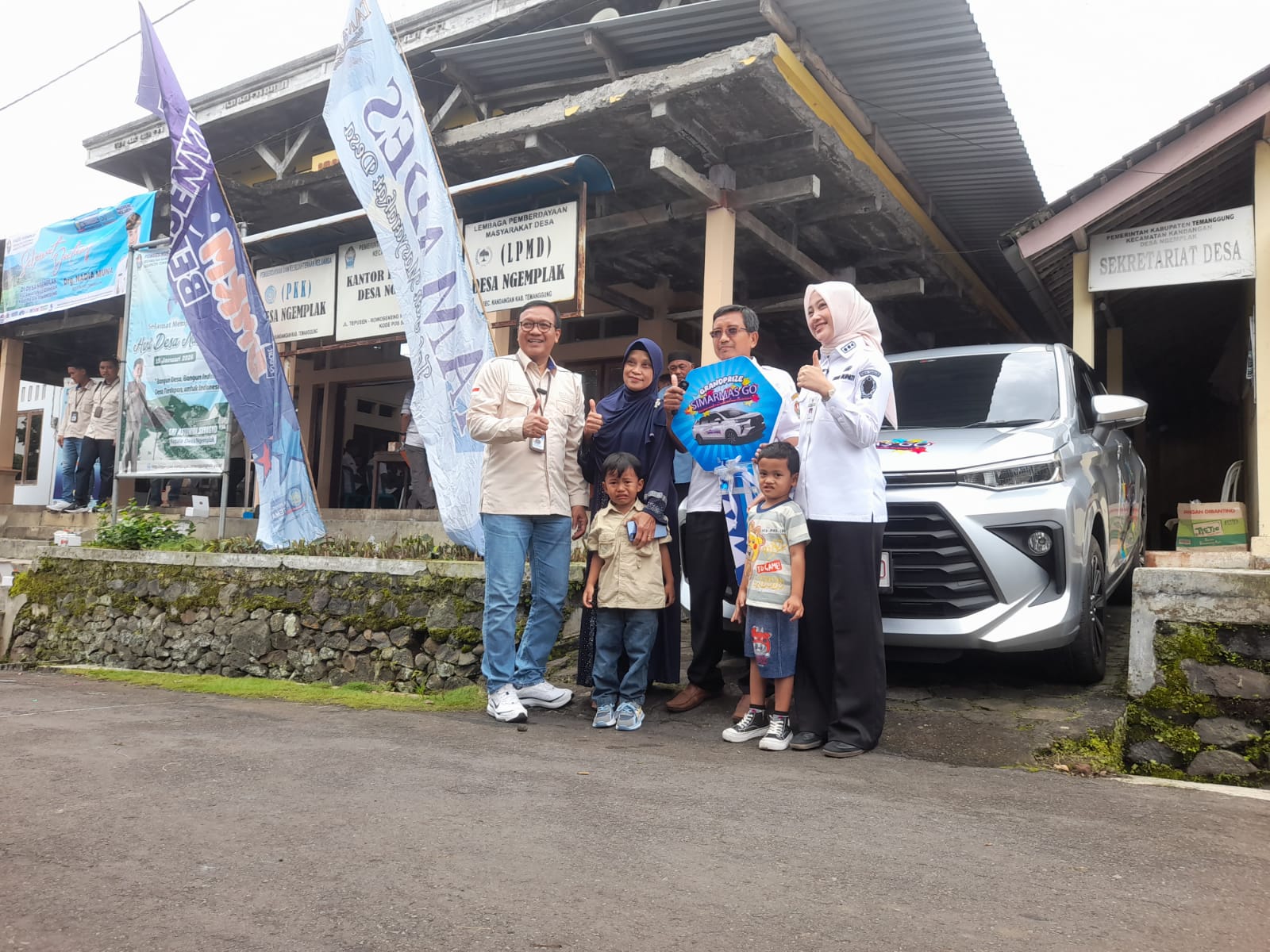PENYERAHAN HADIAH UNDIAN BANK BKK (MOBIL AVANZA)